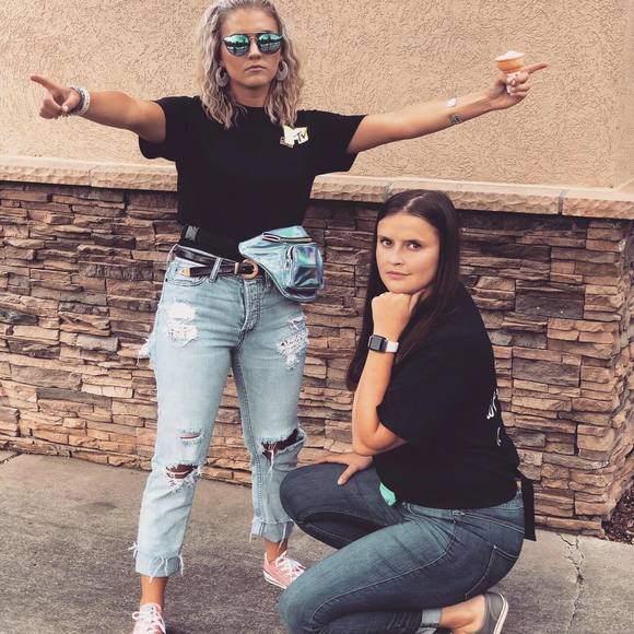 Meet your Posher, Briana - Picture 1 of 1